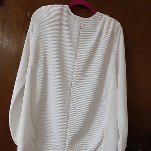 SNOW WHITE LONG SLEEVE TUCKED FRONT BLOUSE